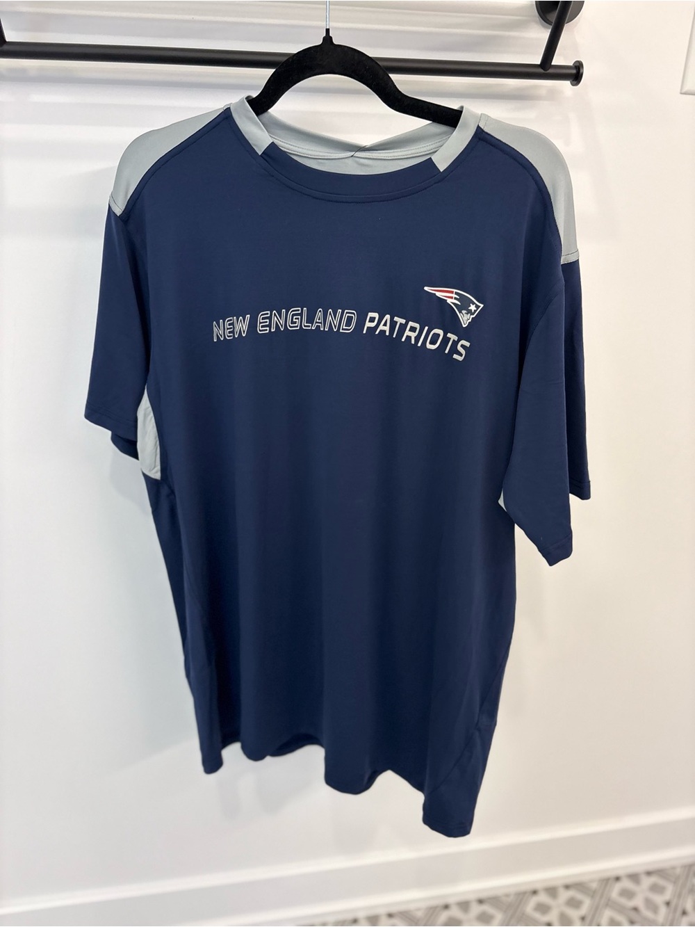 Men's New England Patriots Short-Sleeve Performance Tee